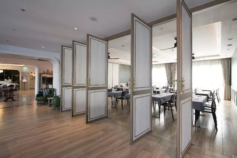 Fotos del hotel Sawaddi Patong Resort & Spa by Tolani:  9