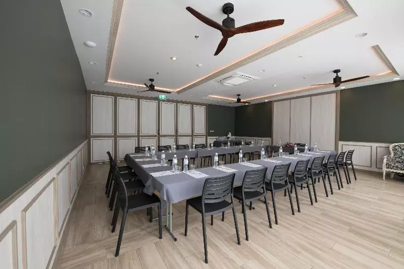 Fotos del hotel Sawaddi Patong Resort & Spa by Tolani:  5