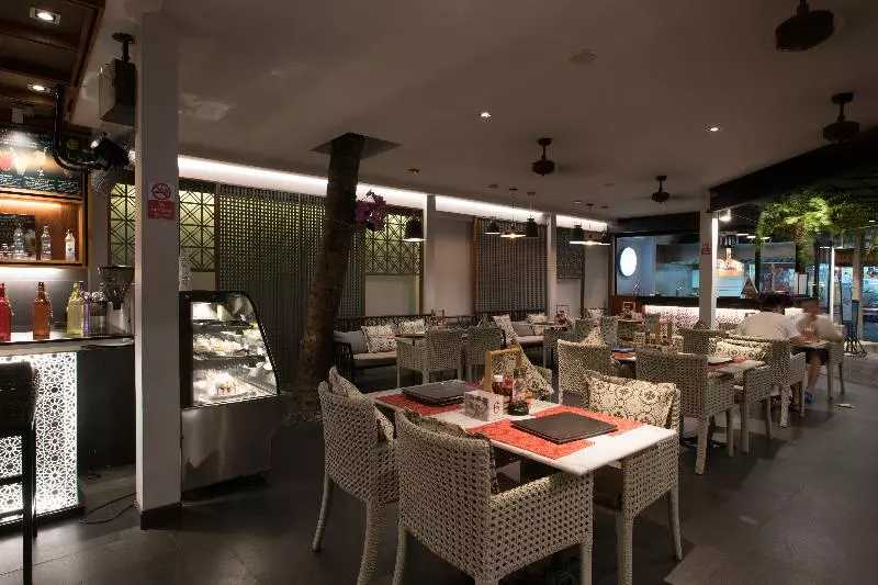 Fotos del hotel Sawaddi Patong Resort & Spa by Tolani:  3