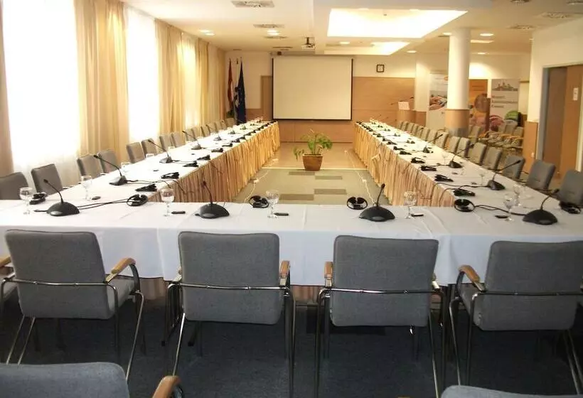 Fotos del hotel Famulus:  6