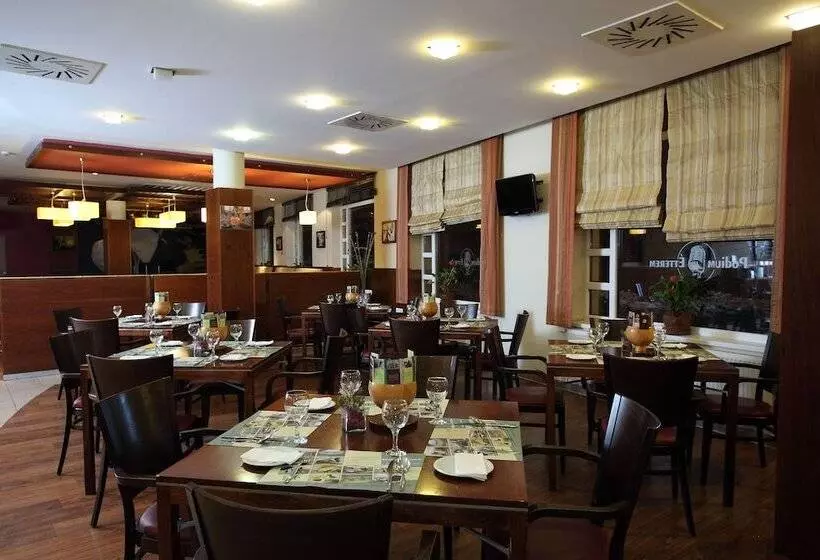Fotos del hotel Famulus:  16