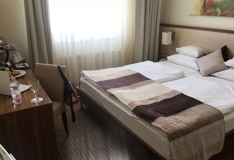 Fotos del hotel Famulus:  2