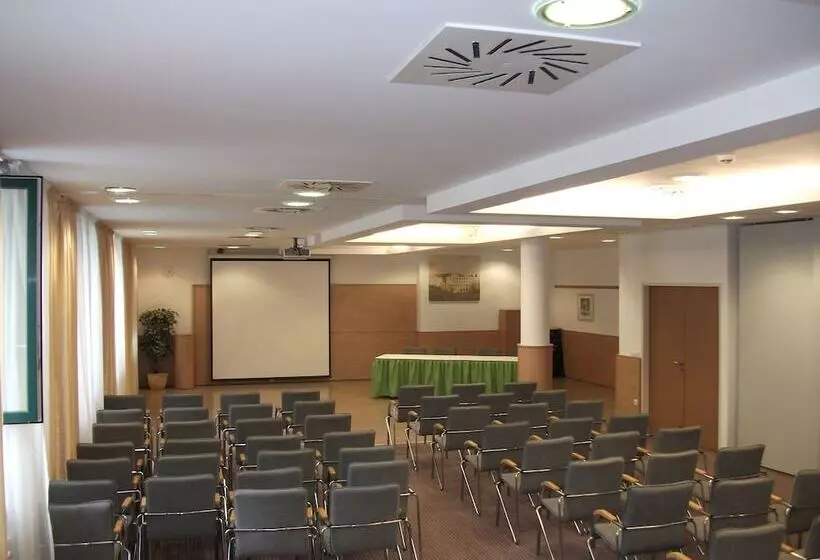 Fotos del hotel Famulus:  19