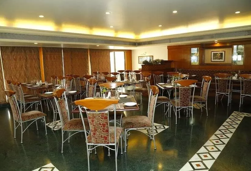 Fotos del hotel Sarovar Portico:  4