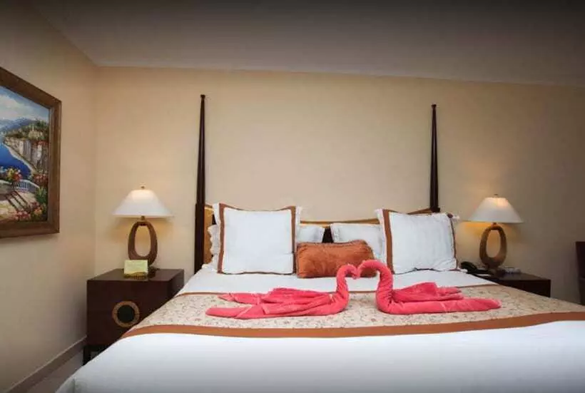 Fotos del hotel Toscana Inn:  2