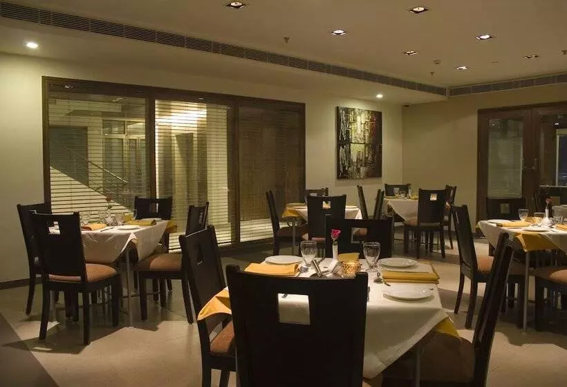 Fotos del hotel Shervani Nehru Place:  14