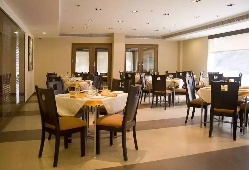 Fotos del hotel Shervani Nehru Place:  5