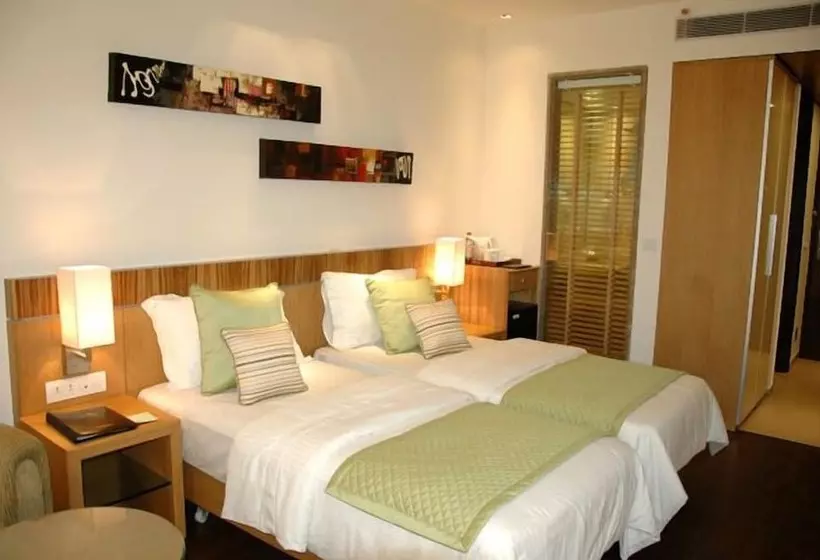 Fotos del hotel Shervani Nehru Place:  24