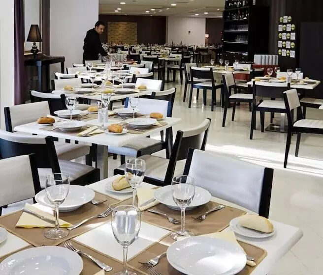 Fotos del hotel Yit Vía Sevilla Mairena:  9