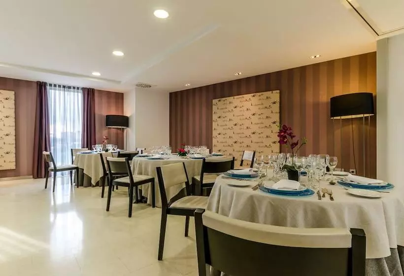 Fotos del hotel Yit Vía Sevilla Mairena:  15