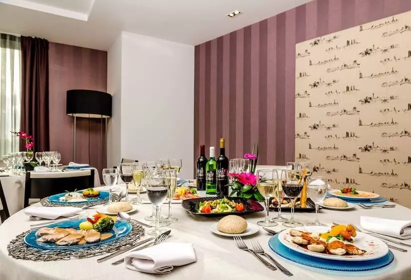 Fotos del hotel Yit Vía Sevilla Mairena:  25