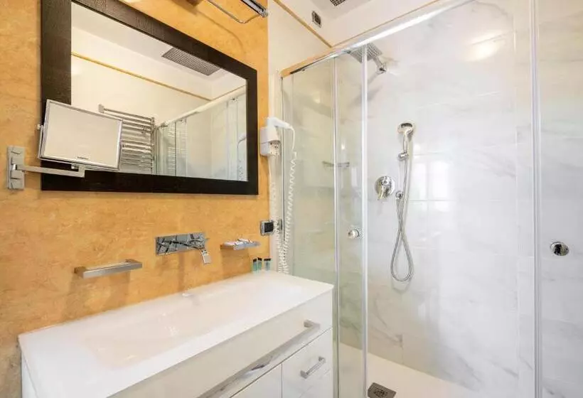 Fotos del hotel The Five Oscars Inn:  3