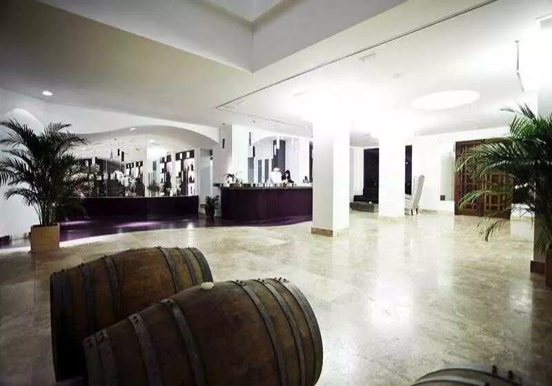 Fotos del hotel & Winery Señorío De Nevada:  8