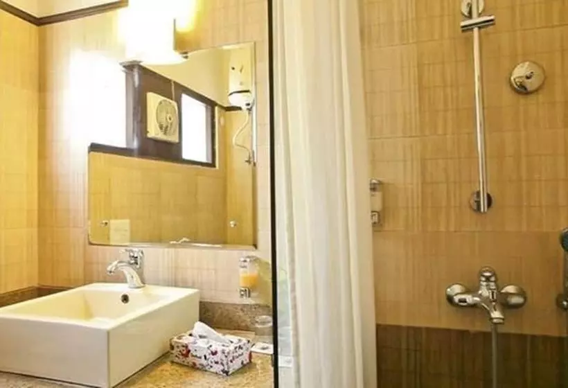 Fotos del hotel Clarks Inn Kailash Colony:  5