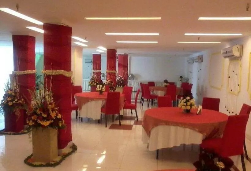 Fotos del hotel Clarks Inn Kailash Colony:  3