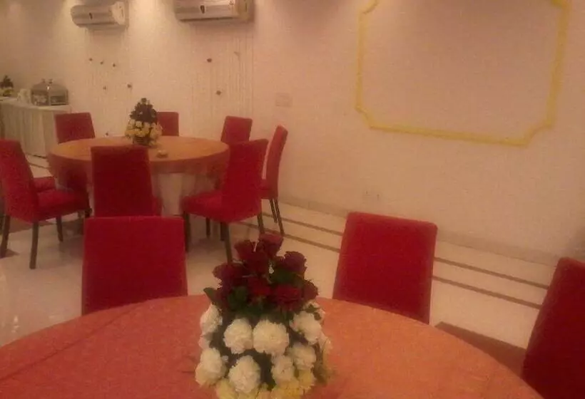 Fotos del hotel Clarks Inn Kailash Colony:  14