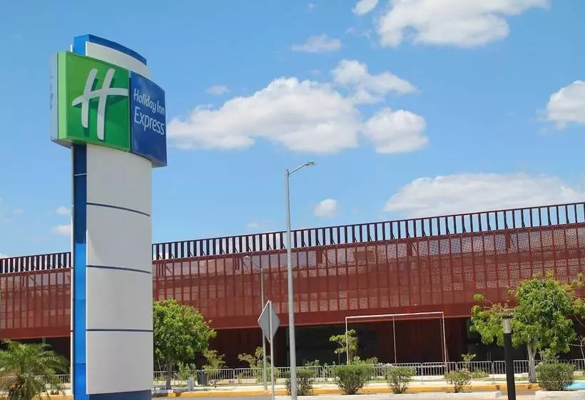 Fotos del hotel Holiday Inn Express Merida, An Ihg:  7