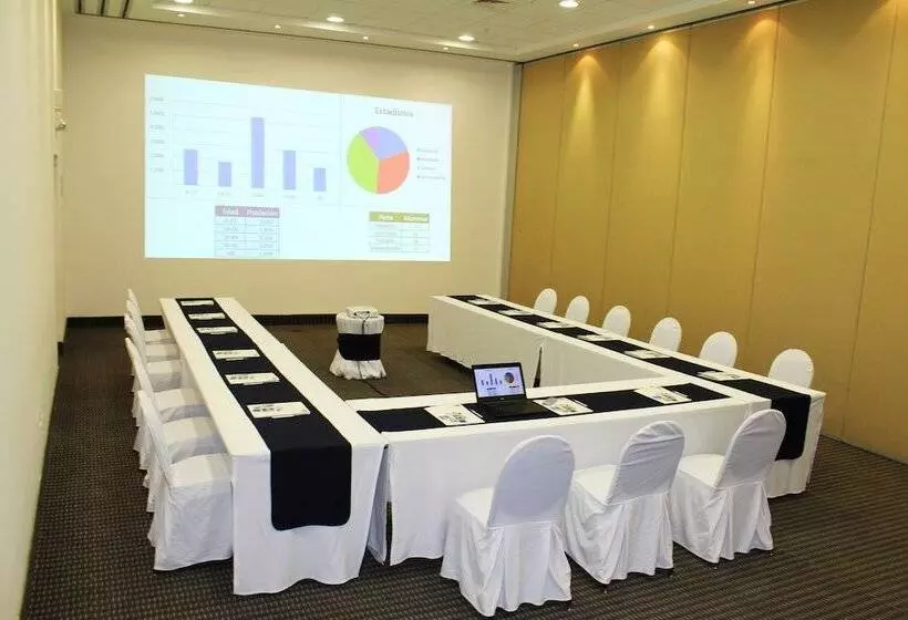 Fotos del hotel Holiday Inn Express Merida, An Ihg:  10