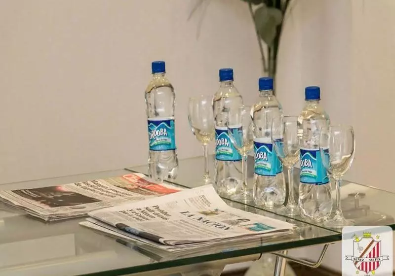 Fotos del hotel Nuñez Suites:  6