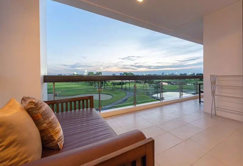 Fotos del hotel Summit Windmill Golf Residence:  19