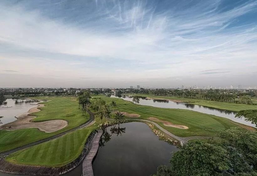 Fotos del hotel Summit Windmill Golf Residence:  5