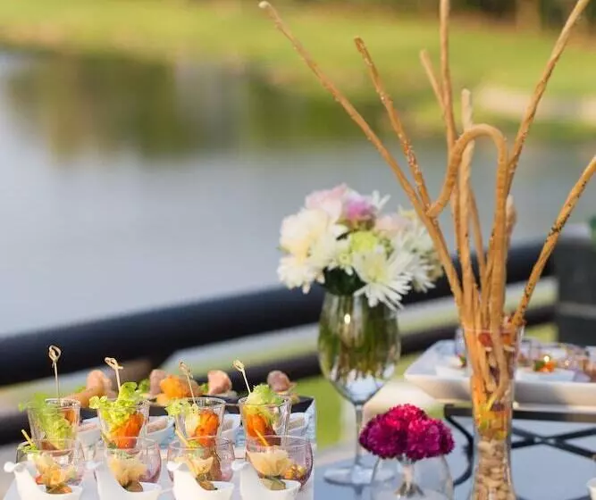 Fotos del hotel Summit Windmill Golf Residence:  22