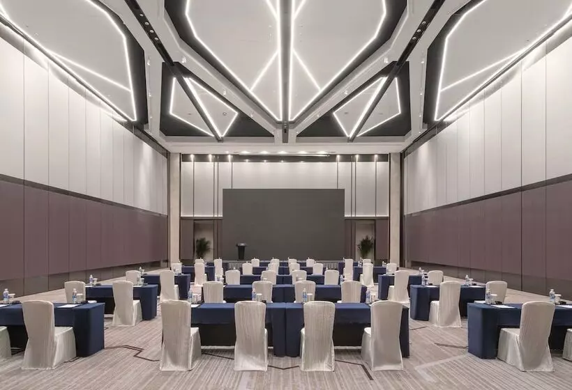 Fotos del hotel Crowne Plaza Xiamen Jimei Seaview, An Ihg:  7
