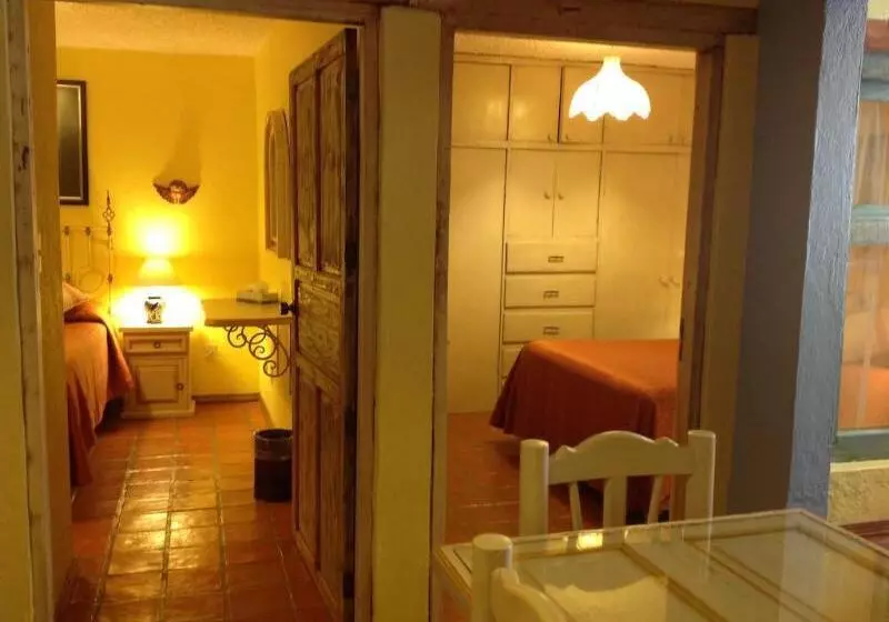 Fotos del hotel El Mesón De Los Poetas:  14