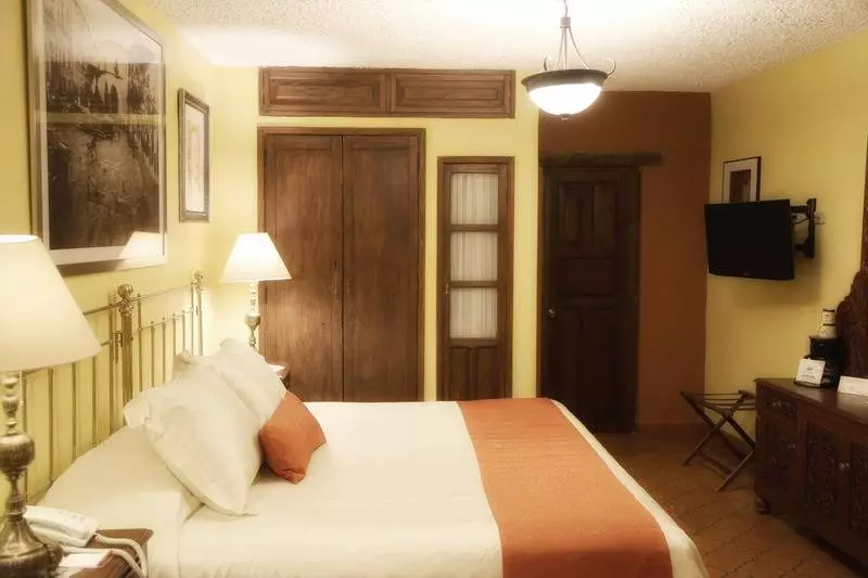 Fotos del hotel El Mesón De Los Poetas:  13