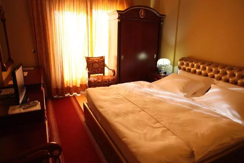 Fotos del hotel Dinasty:  2