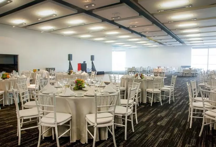 Fotos del hotel Fiesta Inn Monterrey Tecnologico:  4