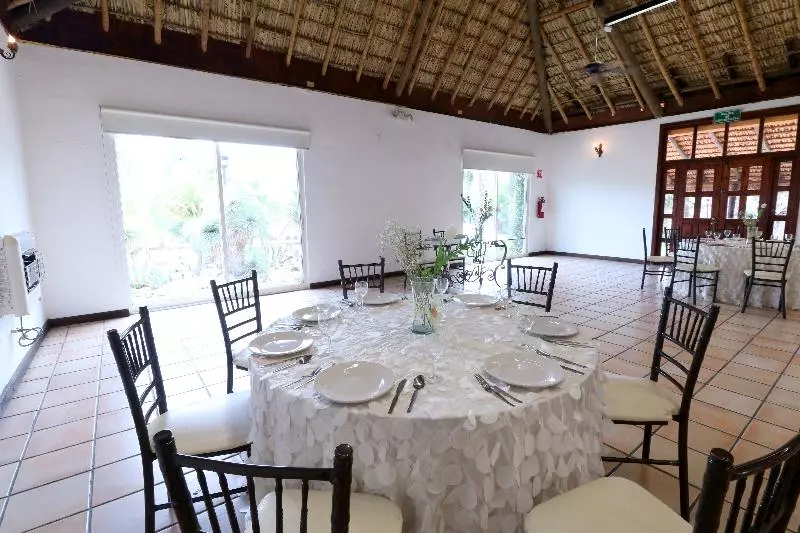 Fotos del hotel Mision Express Saltillo:  3