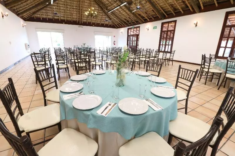 Fotos del hotel Mision Express Saltillo:  10