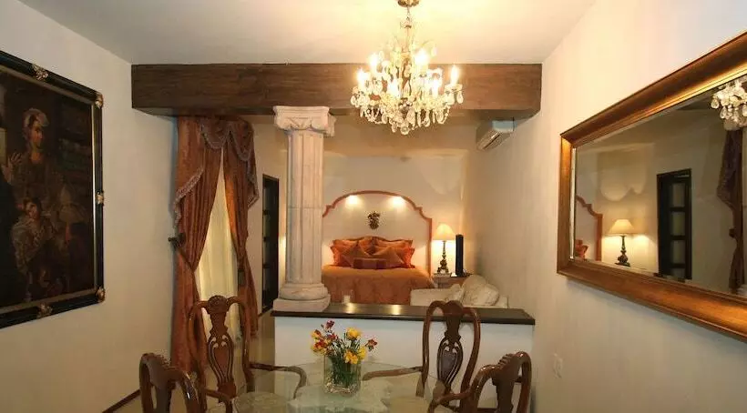 Fotos del hotel Palacio Borghese:  15