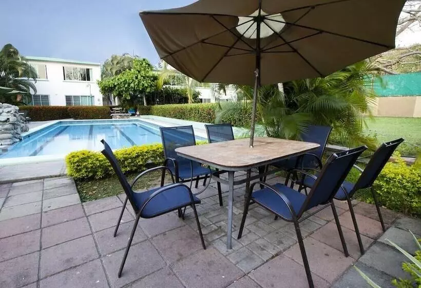 Fotos del hotel Capital O  Parotas:  5