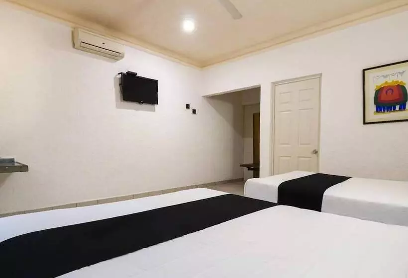 Fotos del hotel Capital O  Parotas:  24