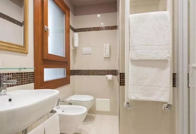 Fotos del hotel Albergo Basilea:  11