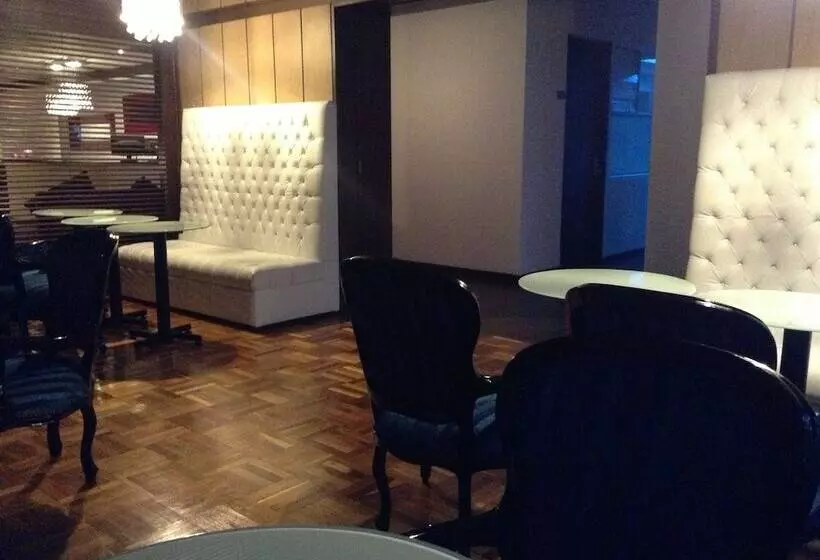 Fotos del hotel Suites Casa Lozada:  2