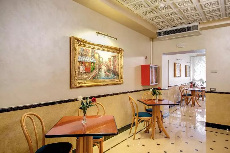 Fotos del hotel Domus Cavanis:  11