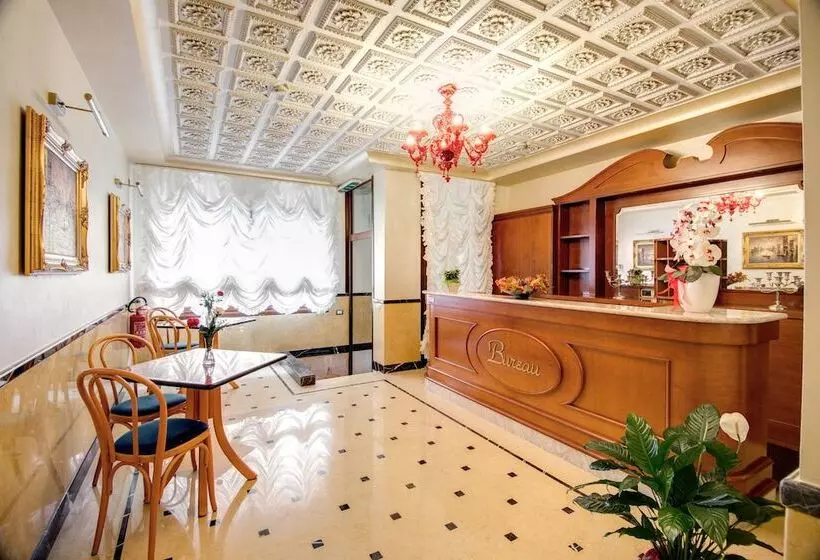 Fotos del hotel Domus Cavanis:  16