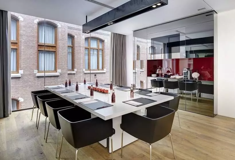 Fotos del hotel Conservatorium:  10