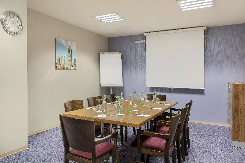 Fotos del hotel Premier Inn Frankfurt City Hauptbahnhof Hotel:  11