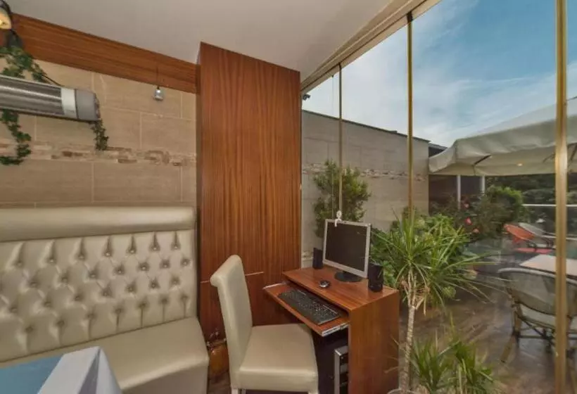 Fotos del hotel The Empress Theodora:  6