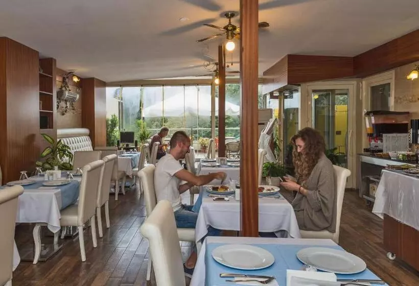 Fotos del hotel The Empress Theodora:  13