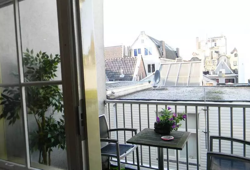 Fotos del hotel Amsterdam Nieuwmarkt Center Apartments:  9