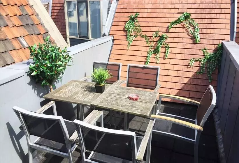 Fotos del hotel Amsterdam Nieuwmarkt Center Apartments:  5