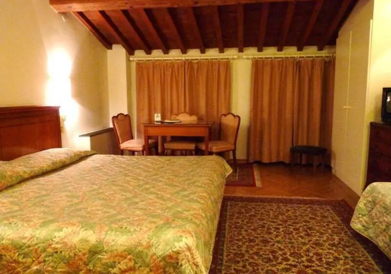 Fotos del hotel Classic:  11