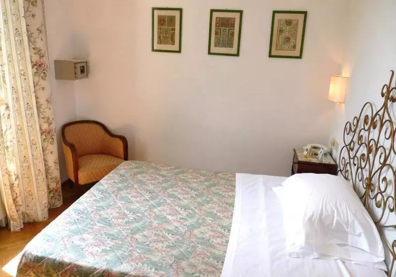 Fotos del hotel Classic:  2