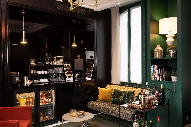 Fotos del hotel First Hotel Paris  Tour Eiffel:  5