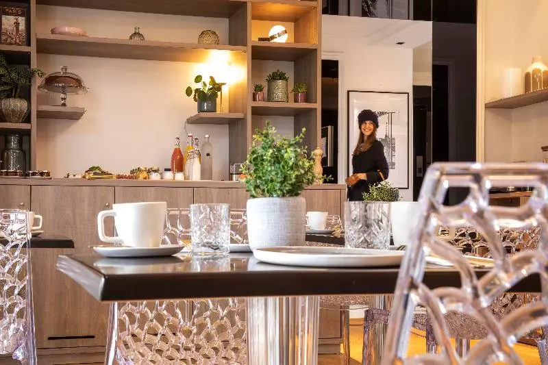 Fotos del hotel First Hotel Paris  Tour Eiffel:  12